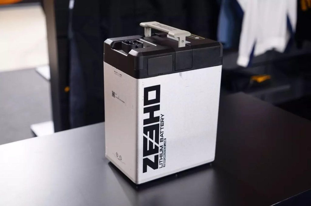 batterie zeeho à toulon, marseille, toulouse chez Mob'Elec